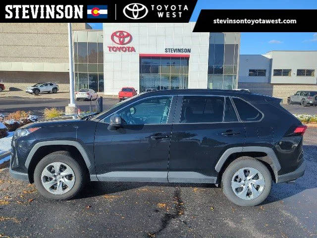 2021 Toyota RAV4 LE AWD photo