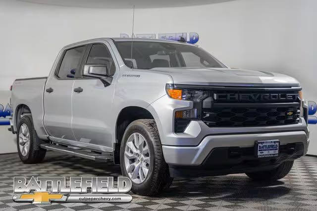 2022 Chevrolet Silverado 1500 Custom 4WD photo
