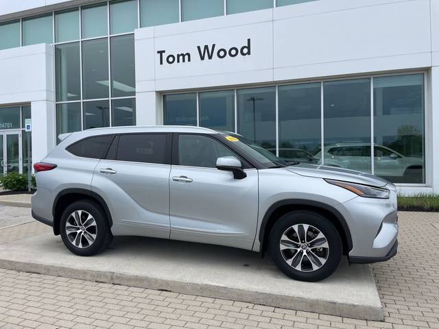 2022 Toyota Highlander XLE AWD photo