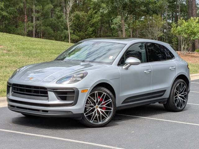 2022 Porsche Macan S AWD photo