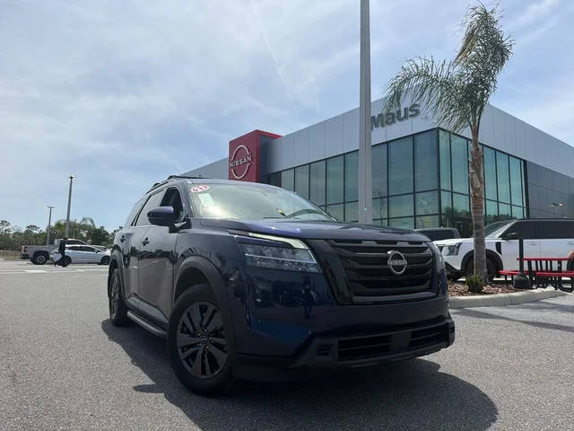 2022 Nissan Pathfinder SV FWD photo