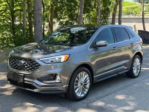 2022 Ford Edge Titanium AWD photo