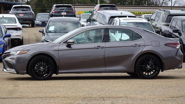 2023 Toyota Camry XSE FWD photo