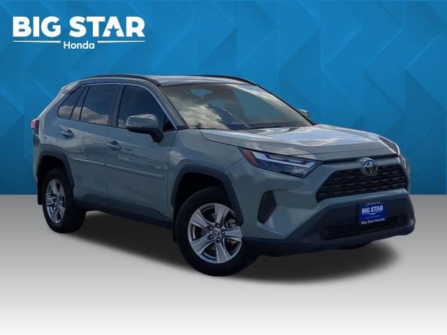 2022 Toyota RAV4 XLE FWD photo