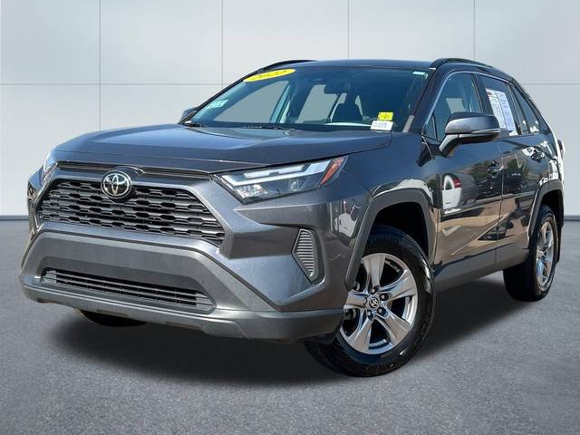 2022 Toyota RAV4 XLE FWD photo