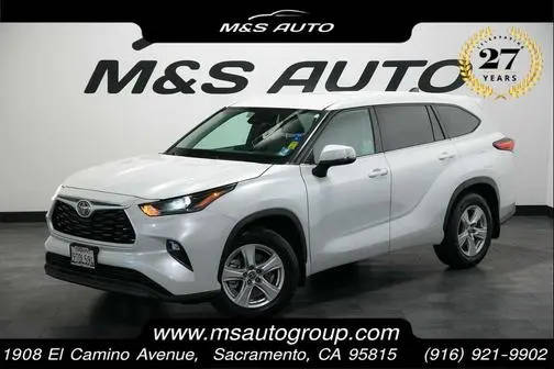 2022 Toyota Highlander LE AWD photo