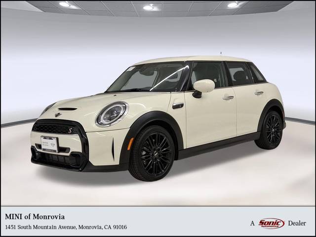 2023 MINI Hardtop 4 Door Cooper S FWD photo