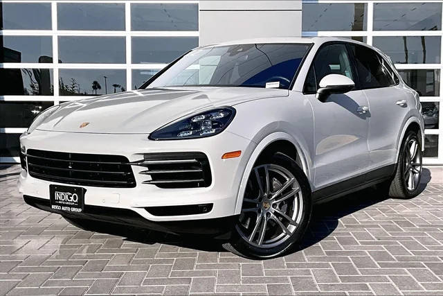 2022 Porsche Cayenne Platinum Edition AWD photo