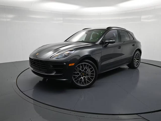 2021 Porsche Macan Turbo AWD photo