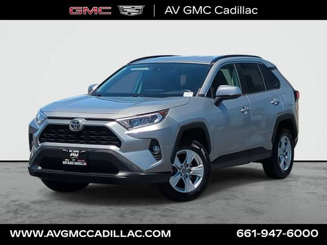 2020 Toyota RAV4 XLE AWD photo