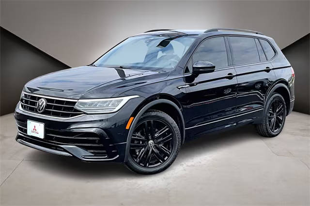 2022 Volkswagen Tiguan SE R-Line Black FWD photo