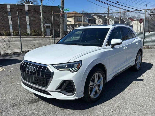 2023 Audi Q3 S line Premium AWD photo