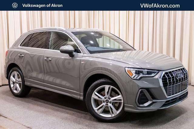 2023 Audi Q3 S line Premium AWD photo