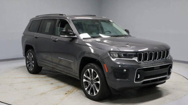 2023 Jeep Grand Cherokee L Overland 4WD photo