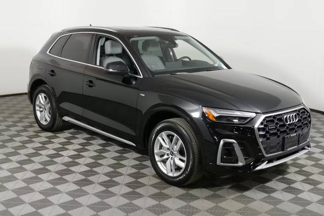 2023 Audi Q5 S line Premium AWD photo