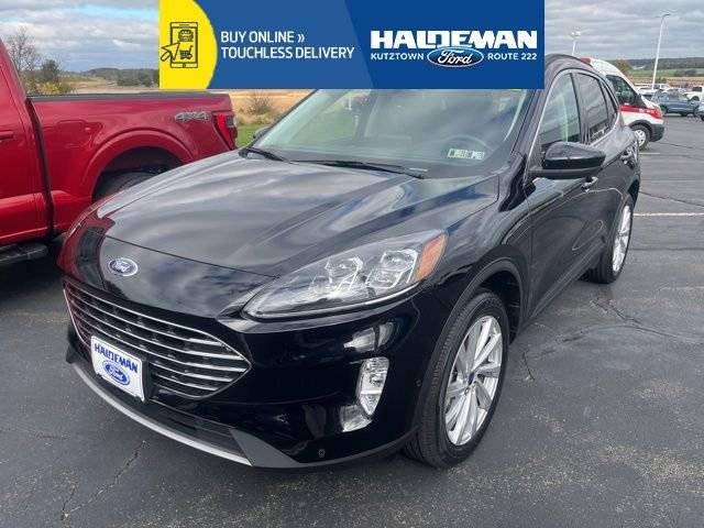 2022 Ford Escape Titanium AWD photo
