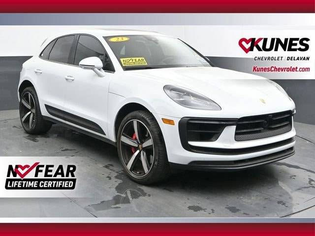 2023 Porsche Macan S AWD photo