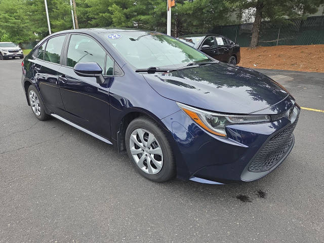2022 Toyota Corolla LE FWD photo