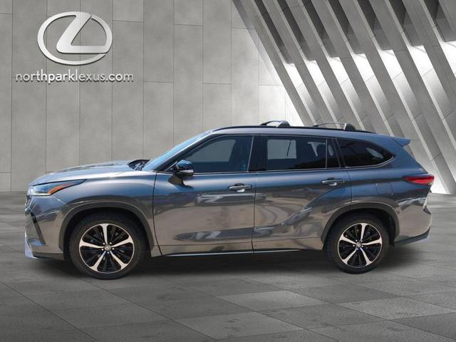 2022 Toyota Highlander XSE FWD photo
