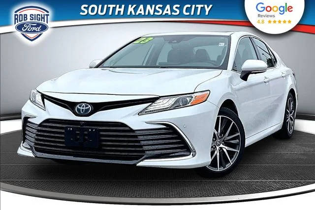 2023 Toyota Camry Hybrid XLE FWD photo