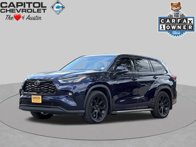 2022 Toyota Highlander LE FWD photo