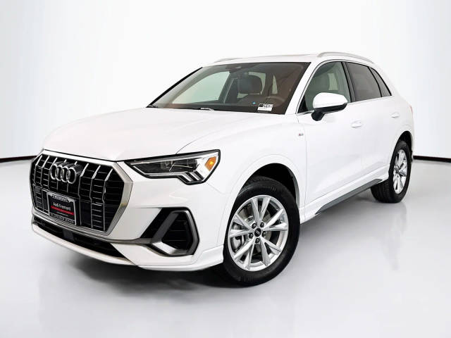 2023 Audi Q3 S line Premium Plus AWD photo