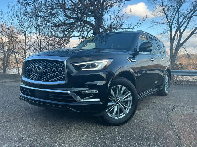 2020 Infiniti QX80 LUXE 4WD photo