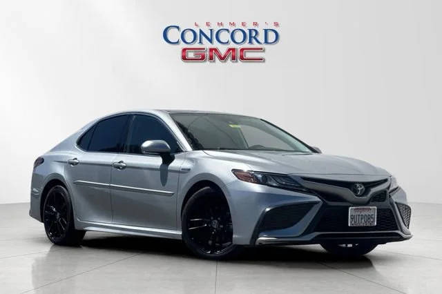 2021 Toyota Camry Hybrid XSE FWD photo