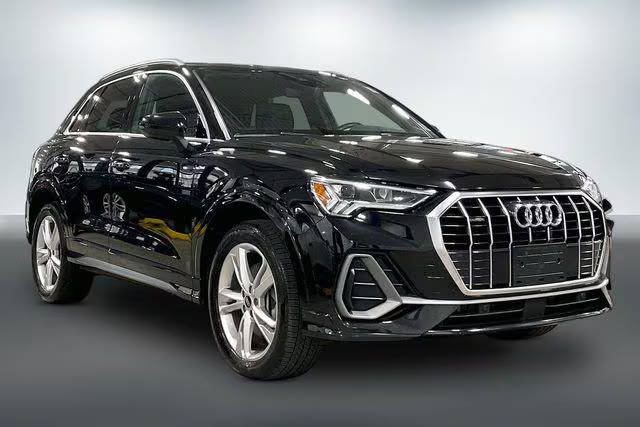 2023 Audi Q3 S line Premium AWD photo