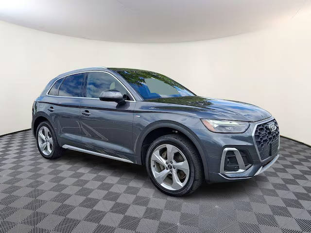 2023 Audi Q5 S line Premium Plus AWD photo