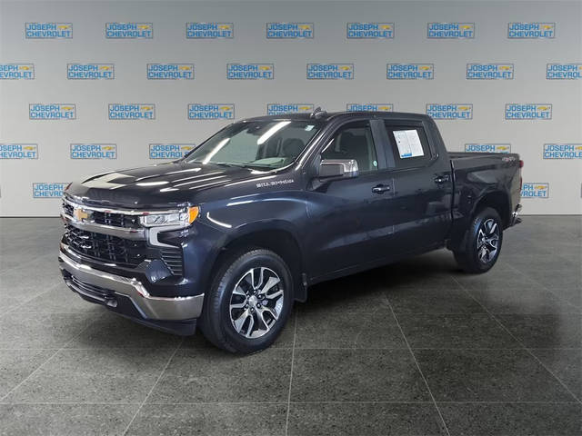 2022 Chevrolet Silverado 1500 LT 4WD photo