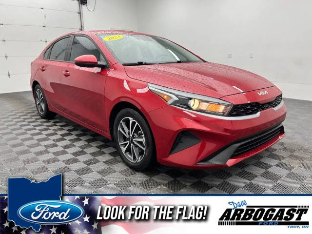 2023 Kia Forte LXS FWD photo