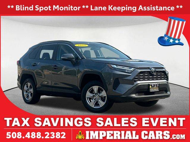 2022 Toyota RAV4 XLE AWD photo
