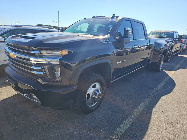 2023 Chevrolet Silverado 3500HD High Country 4WD photo