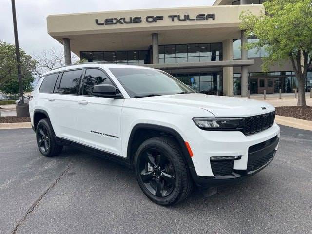 2023 Jeep Grand Cherokee L Limited 4WD photo