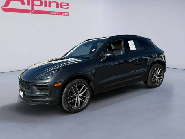 2022 Porsche Macan  AWD photo