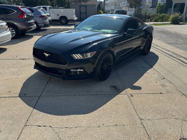 2015 Ford Mustang V6 RWD photo