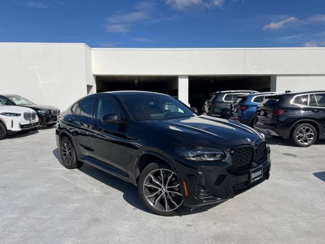 2023 BMW X4 xDrive30i AWD photo