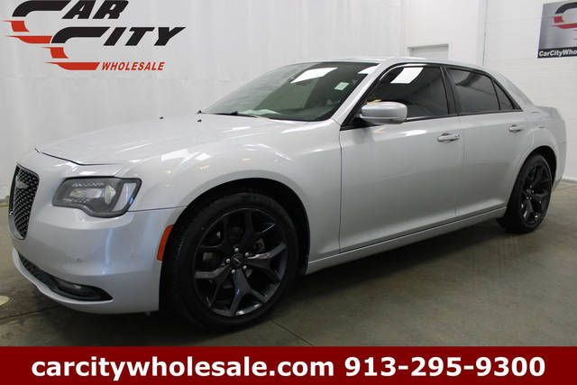 2021 Chrysler 300 300S RWD photo