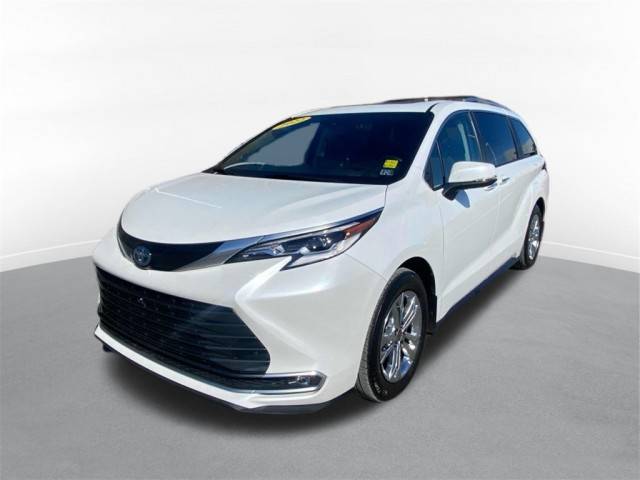 2022 Toyota Sienna Platinum AWD photo