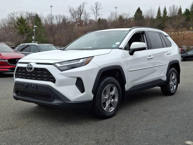 2022 Toyota RAV4 XLE AWD photo