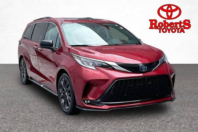 2022 Toyota Sienna XSE FWD photo