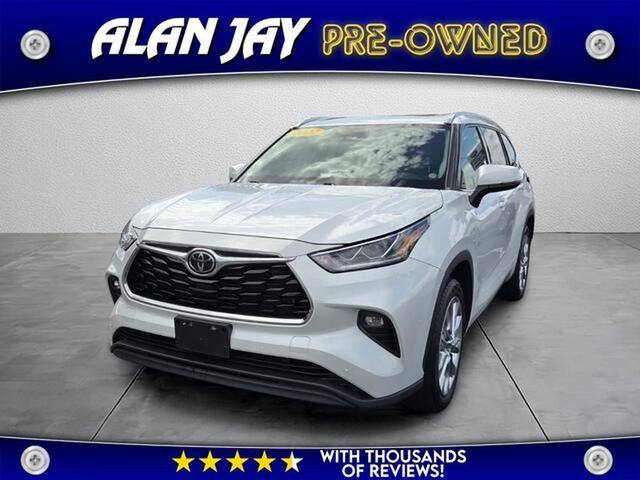 2022 Toyota Highlander Limited FWD photo