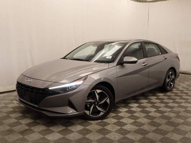 2023 Hyundai Elantra SEL FWD photo