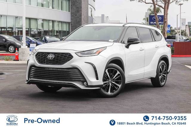2022 Toyota Highlander XSE FWD photo