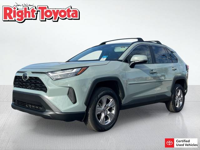 2022 Toyota RAV4 XLE FWD photo