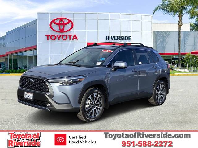 2022 Toyota Corolla Cross XLE FWD photo