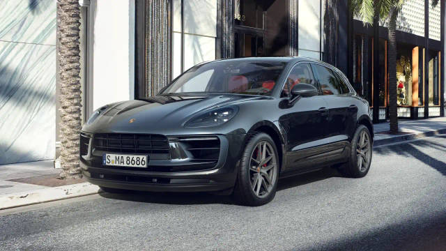 2022 Porsche Macan S AWD photo