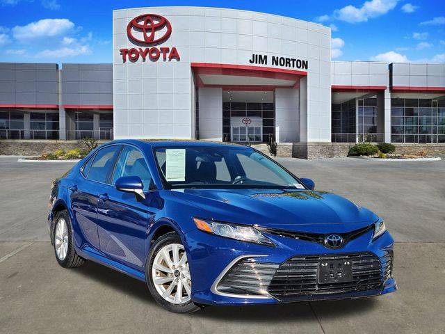 2023 Toyota Camry LE FWD photo