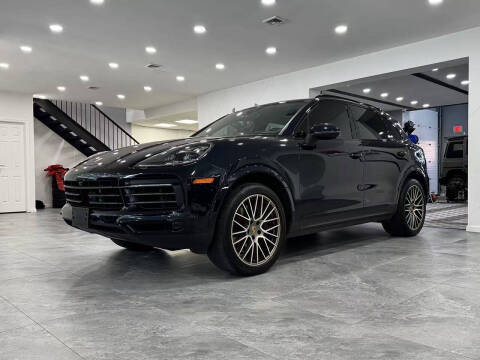 2022 Porsche Cayenne Platinum Edition AWD photo